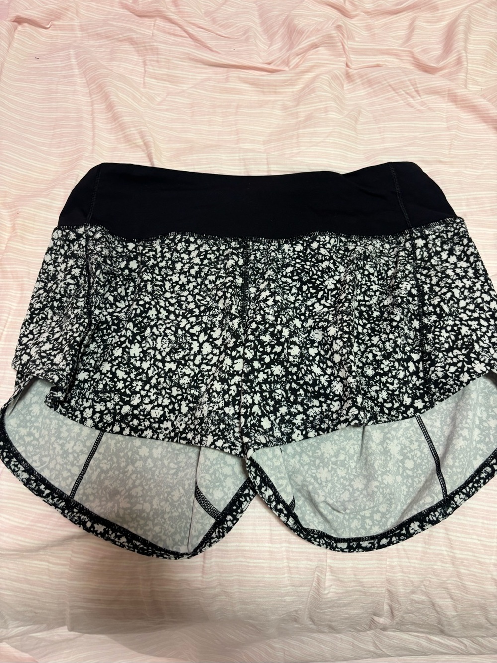 Lululemon Black Floral Women's Speed up Shorts